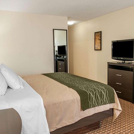 Comfort Inn & Suites Warsaw Near Us-30 Exteriör bild
