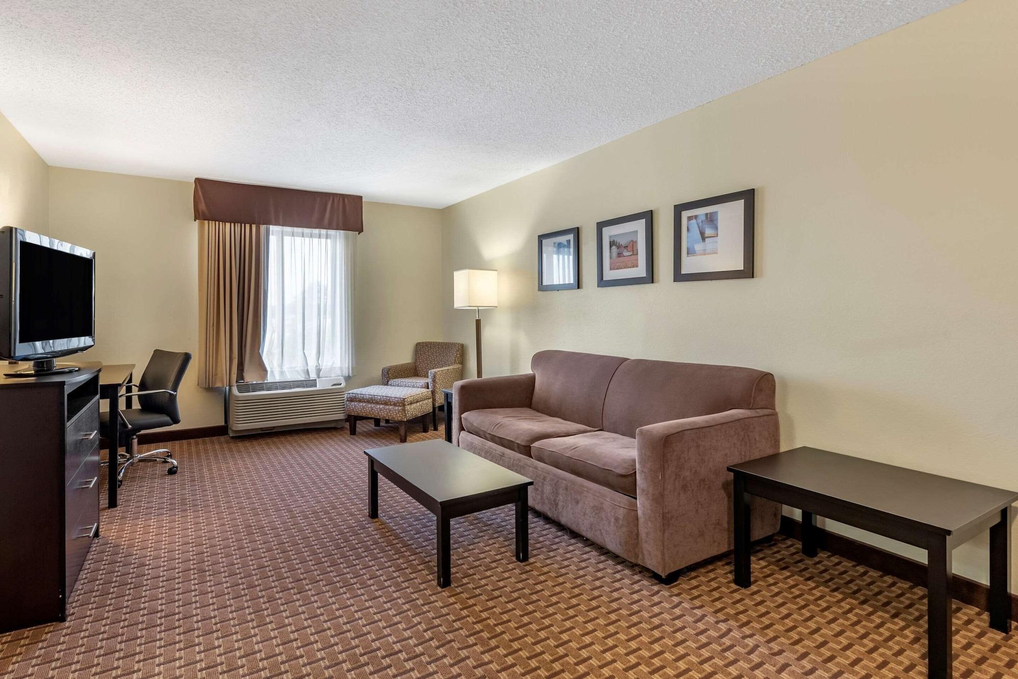 Comfort Inn & Suites Warsaw Near Us-30 Exteriör bild