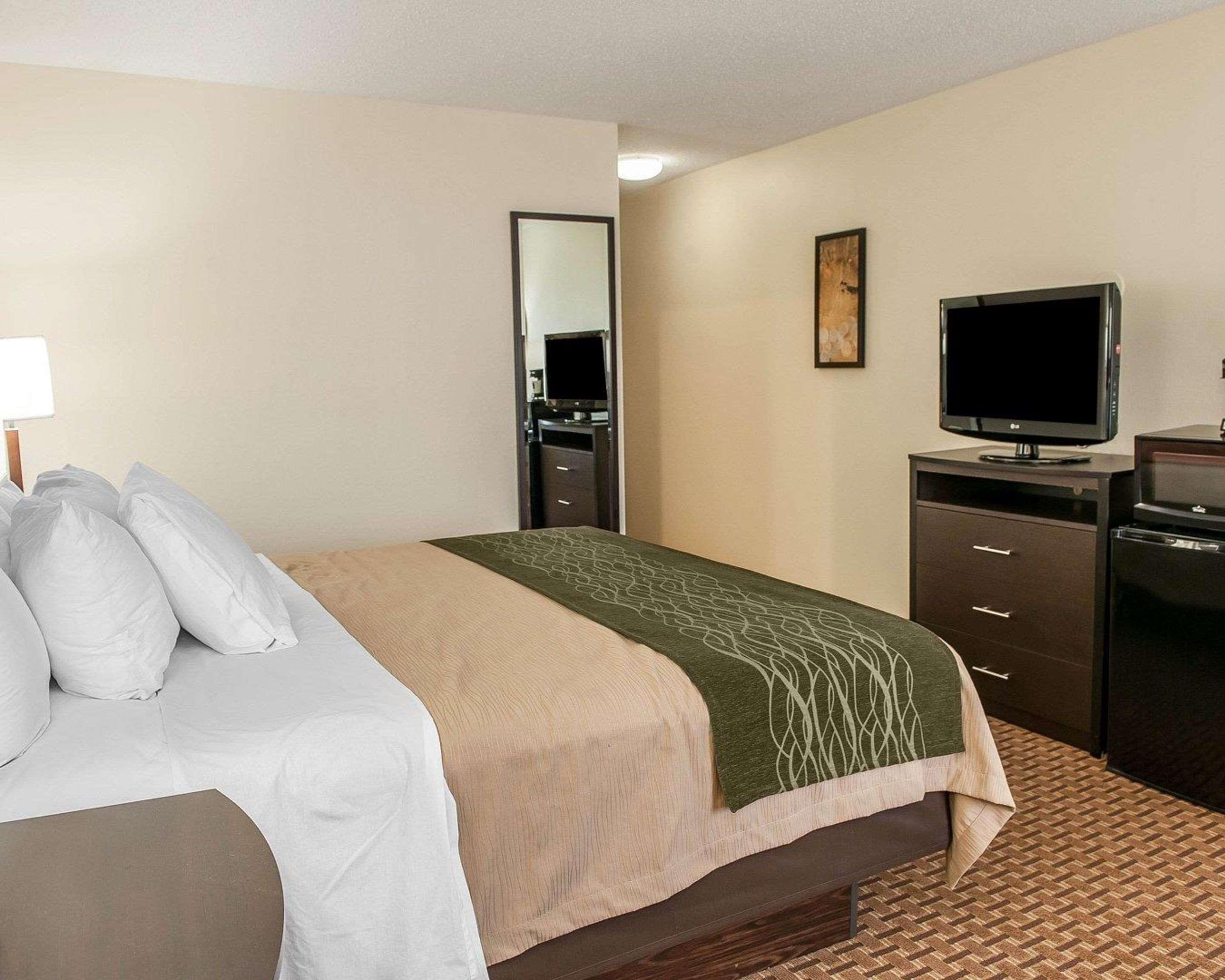 Comfort Inn & Suites Warsaw Near Us-30 Exteriör bild