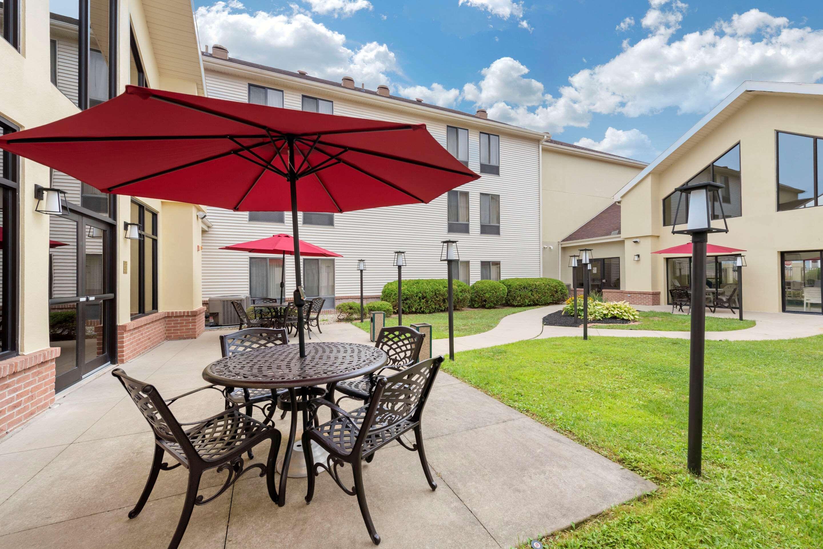 Comfort Inn & Suites Warsaw Near Us-30 Exteriör bild