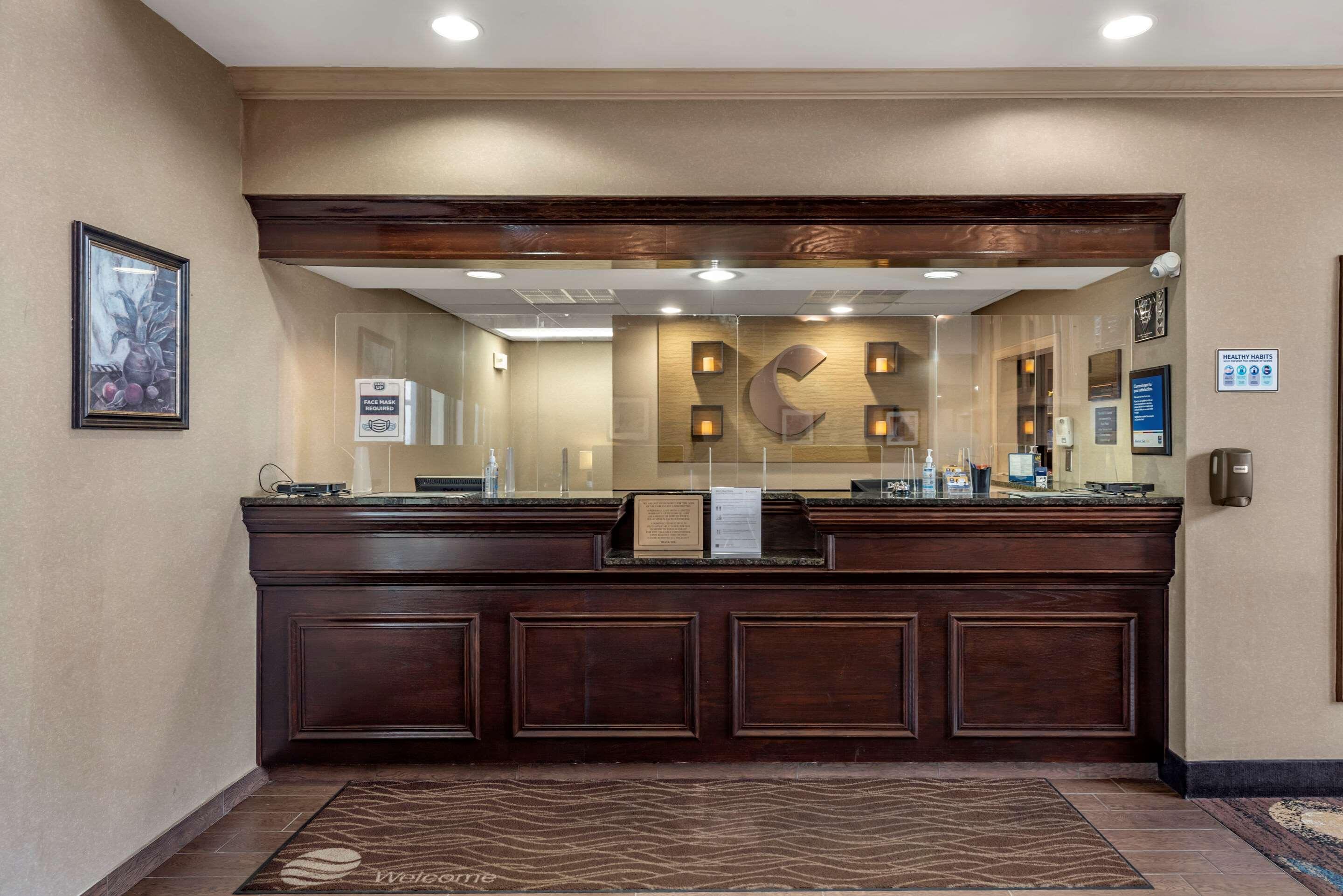 Comfort Inn & Suites Warsaw Near Us-30 Exteriör bild