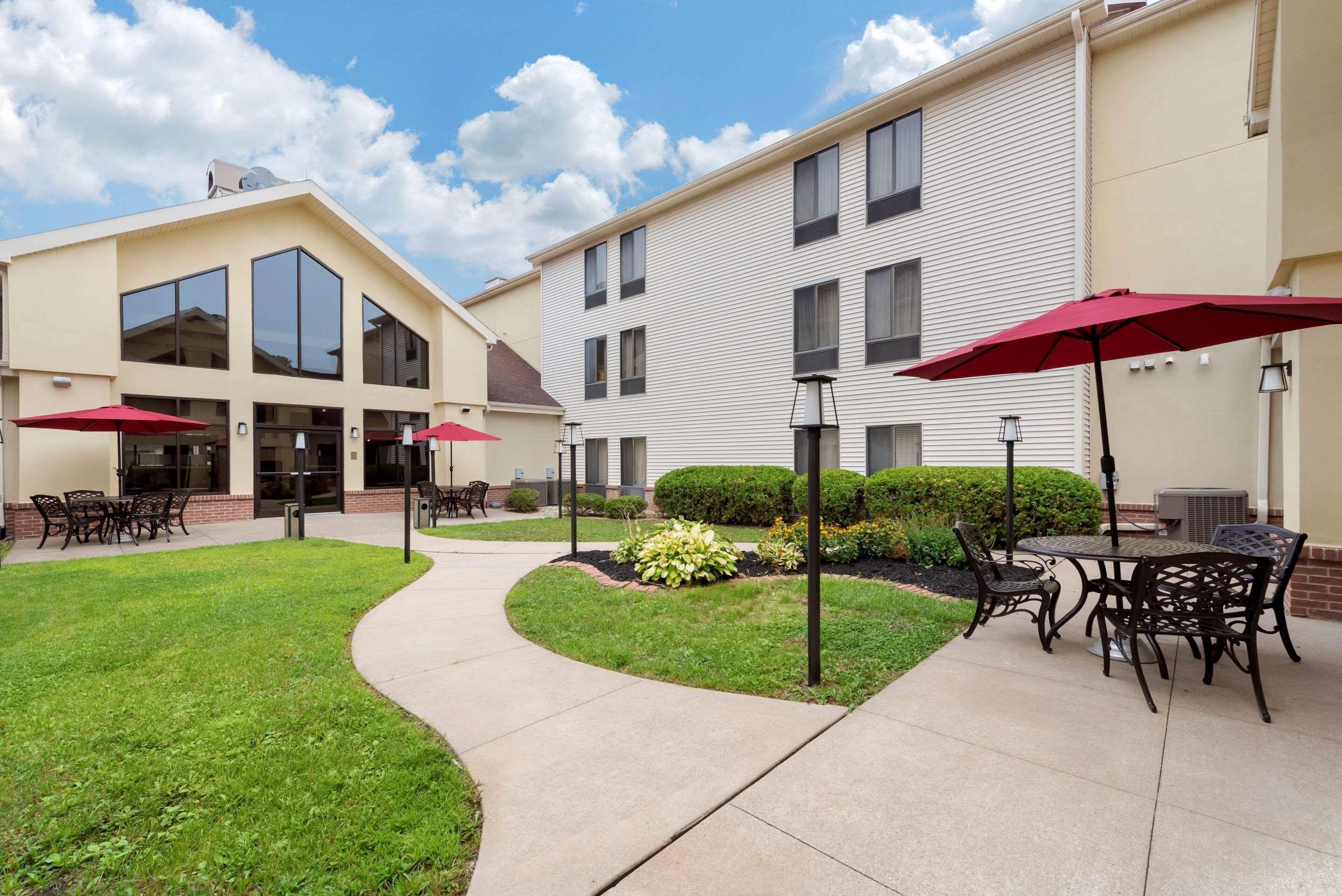 Comfort Inn & Suites Warsaw Near Us-30 Exteriör bild