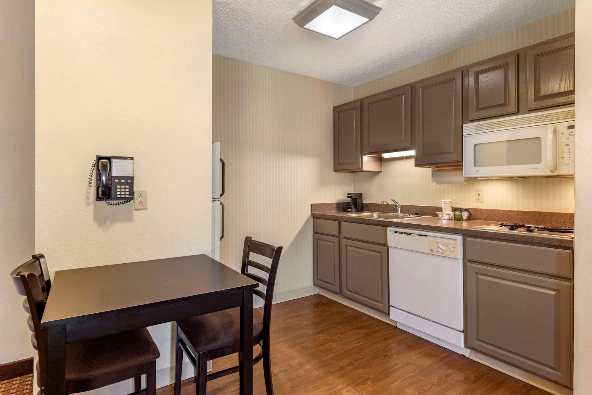 Comfort Inn & Suites Warsaw Near Us-30 Exteriör bild