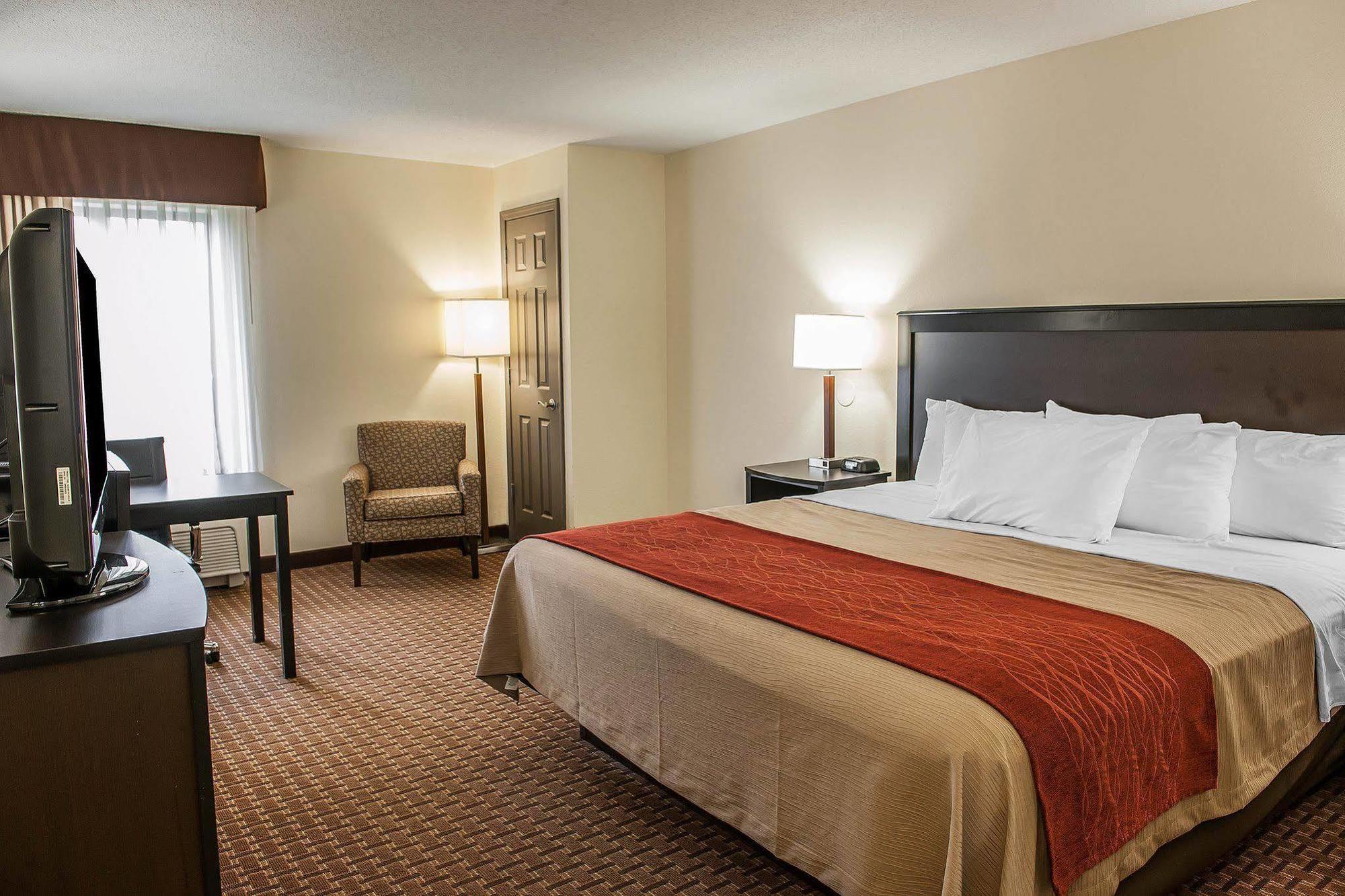 Comfort Inn & Suites Warsaw Near Us-30 Exteriör bild