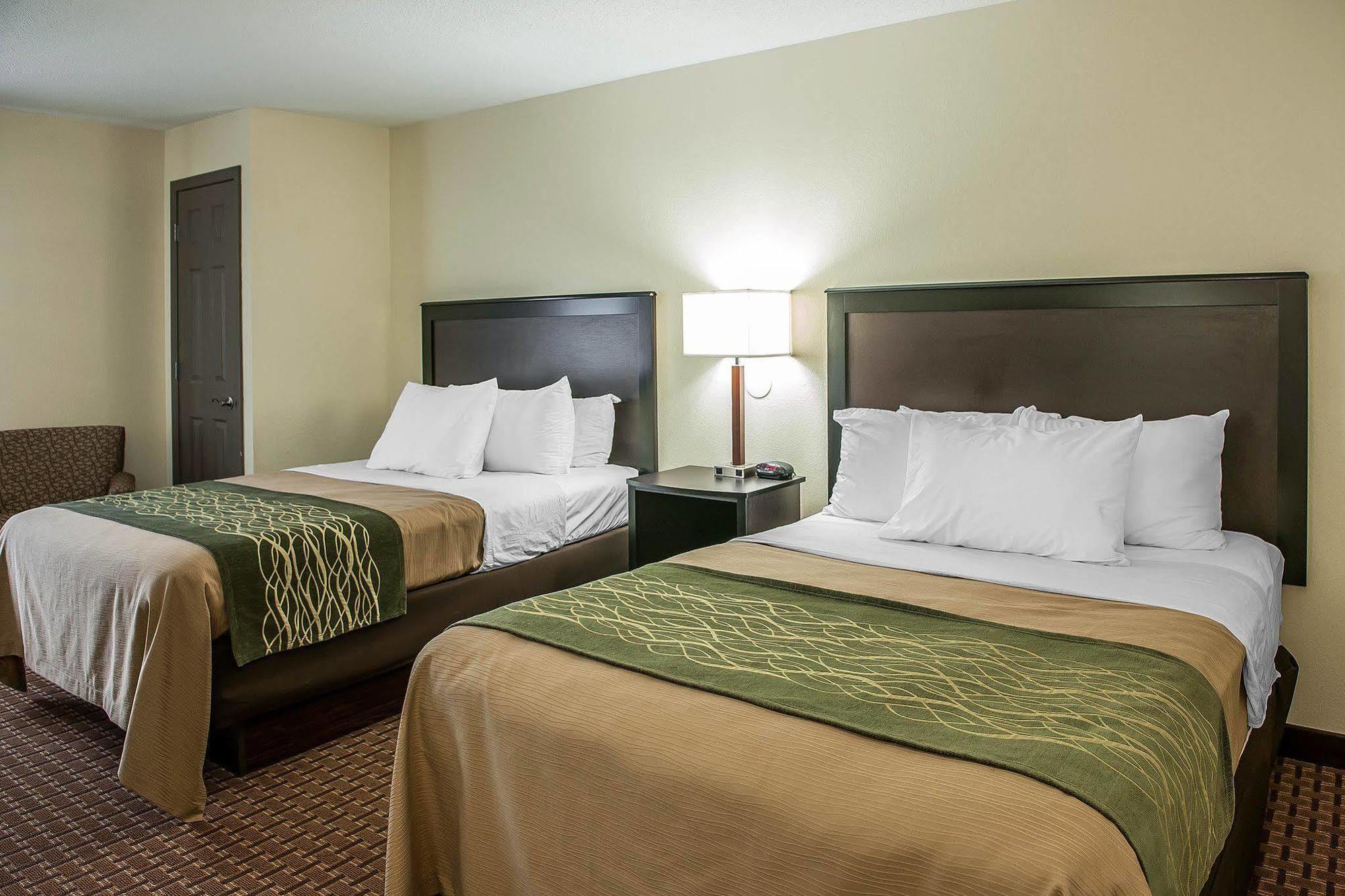 Comfort Inn & Suites Warsaw Near Us-30 Exteriör bild