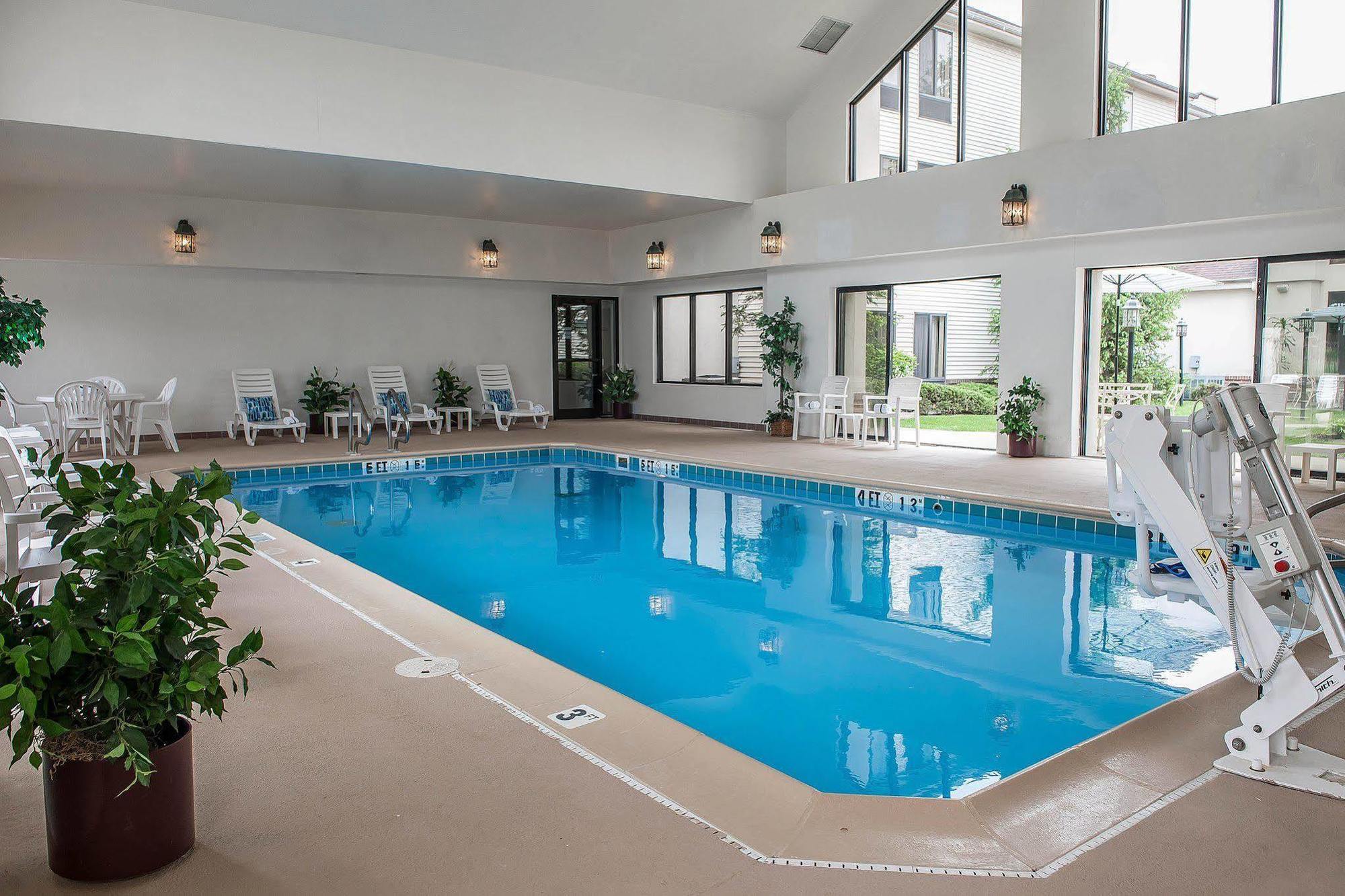 Comfort Inn & Suites Warsaw Near Us-30 Exteriör bild
