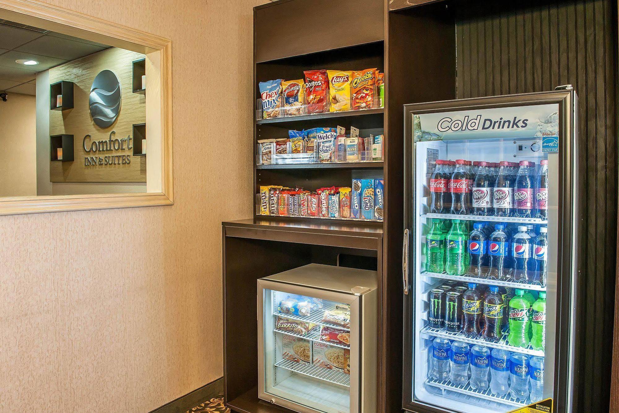 Comfort Inn & Suites Warsaw Near Us-30 Exteriör bild